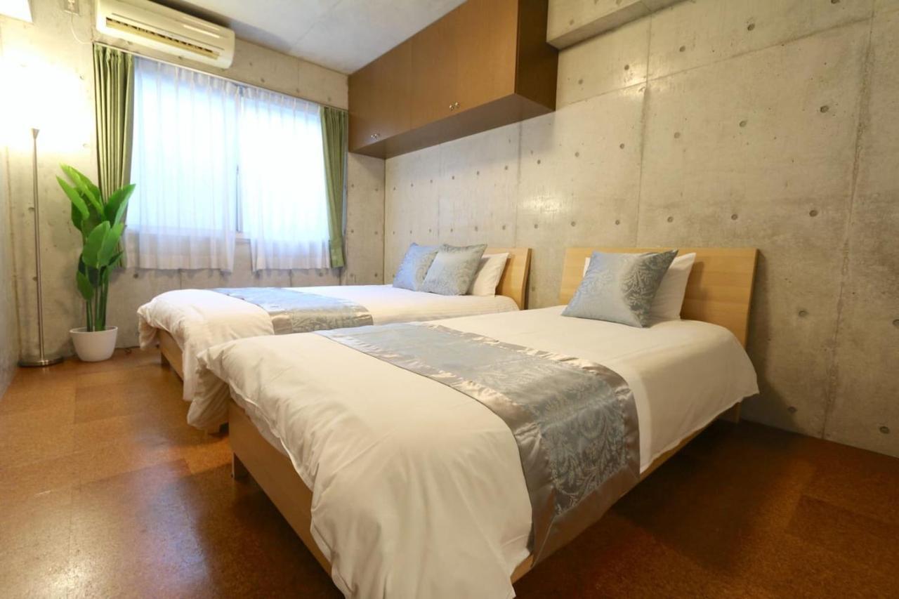 Ku1 Kurosaki House * Ōsaka